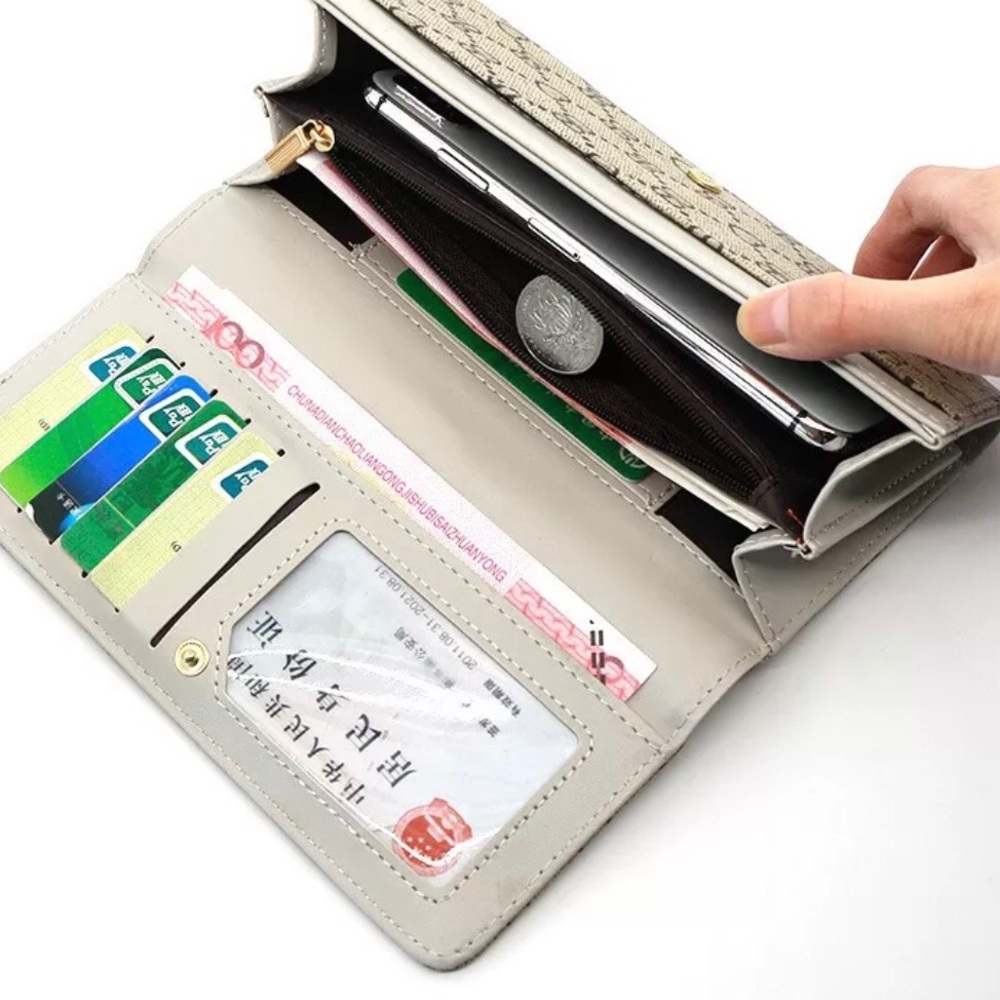 😍 Beautiful fine cream wallet for women